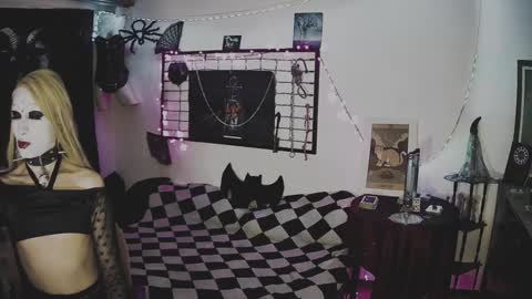 Mistic witch online show from 02/07/25, 08:44