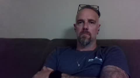 Snapshot of alcura_x chatting on 10/20/25, 09:59 Alex online show from 10/20/25, 09:59