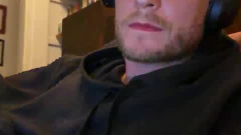 Snapshot of aldalo44 chatting on 07/03/26, 12:17 just us online show from 07/03/26, 12:17
