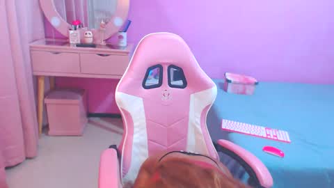 Snapshot of aldana_stone chatting on 09/30/25, 03:00 aldana_stone online show from 09/30/25, 03:00