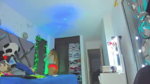 Snapshot of ale_horny_crazy chatting on 02/14/26, 01:57 NIKO online show from 02/14/26, 01:57