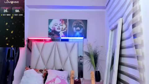 Snapshot of ale_noah_xxx chatting on 12/11/24, 05:43 ale_noah_xxx online show from 12/11/24, 05:43