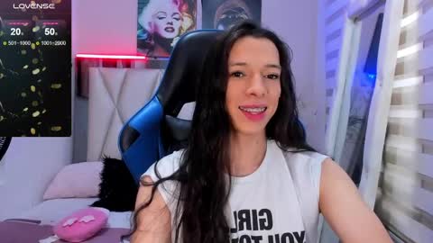 Snapshot of ale_noah_xxx chatting on 12/21/24, 11:55 ale_noah_xxx online show from 12/21/24, 11:55