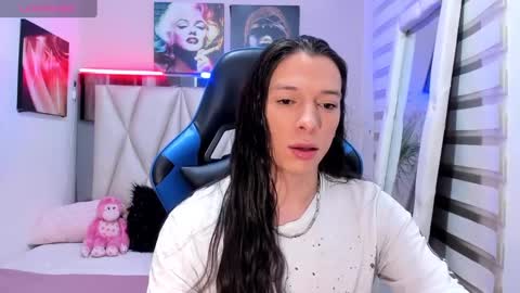 Snapshot of ale_noah_xxx chatting on 01/07/25, 05:01 ale_noah_xxx online show from 01/07/25, 05:01