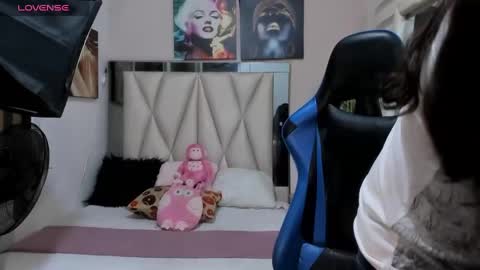 Snapshot of ale_noah_xxx chatting on 01/24/25, 08:13 ale_noah_xxx online show from 01/24/25, 08:13