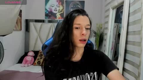 Snapshot of ale_noah_xxx chatting on 02/08/25, 01:43 ale_noah_xxx online show from 02/08/25, 01:43