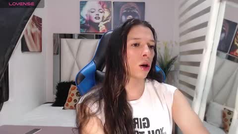 Snapshot of ale_noah_xxx chatting on 02/19/25, 06:22 ale_noah_xxx online show from 02/19/25, 06:22