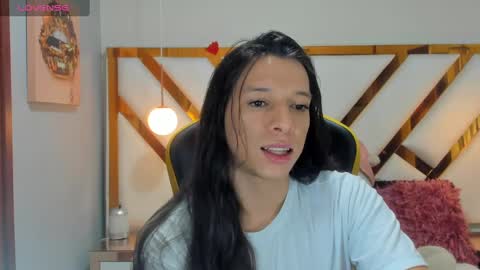 Snapshot of ale_noah_xxx chatting on 02/28/25, 02:42 ale_noah_xxx online show from 02/28/25, 02:42