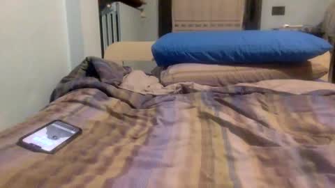 Snapshot of alechatsxxx chatting on 02/12/25, 07:13 sandroxxx online show from 02/12/25, 07:13