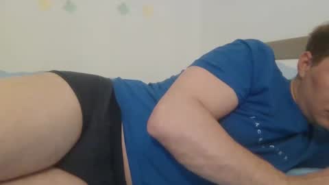 Snapshot of aledewalt chatting on 01/19/25, 11:32 call me on skp alexdewalt online show from 01/19/25, 11:32