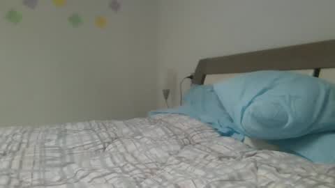 Snapshot of aledewalt chatting on 01/31/25, 01:12 call me on skp alexdewalt online show from 01/31/25, 01:12