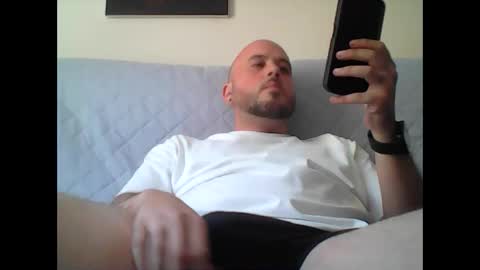 Snapshot of aleeexxxx4u chatting on 09/16/25, 01:12 aleeexxxx4u online show from 09/16/25, 01:12