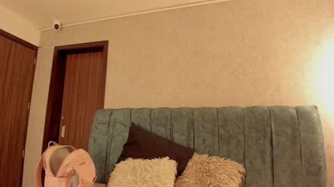 Snapshot of aleera_walton chatting on 02/06/26, 08:23 Aleera online show from 02/06/26, 08:23