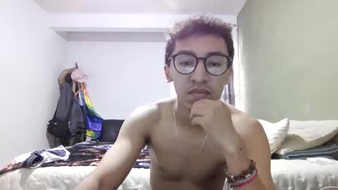 Snapshot of aleexrune chatting on 10/10/25, 06:29 aleexrune online show from 10/10/25, 06:29