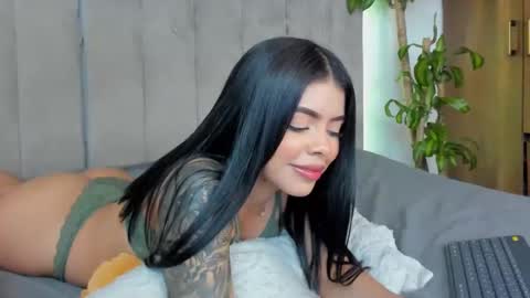Alegra Brown online show from 10/23/25, 03:22