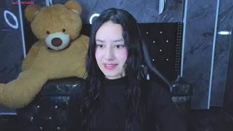 Snapshot of aleja05_b chatting on 12/14/25, 01:16 aleja online show from 12/14/25, 01:16