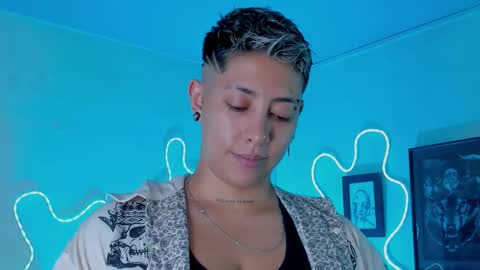 Alejandra online show from 02/13/26, 09:11