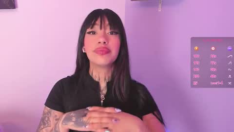 Snapshot of aleja_5 chatting on 11/02/25, 03:09 Ale online show from 11/02/25, 03:09