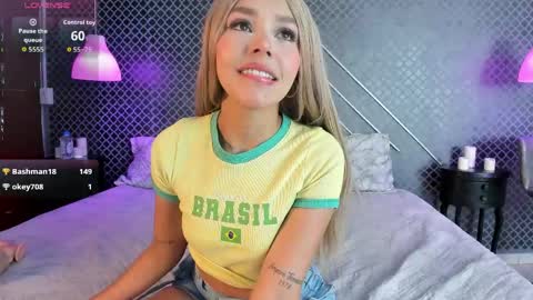 aleja_bloom online show from 05/15/26, 11:17