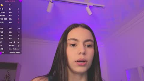 Alejandra online show from 04/16/26, 11:22