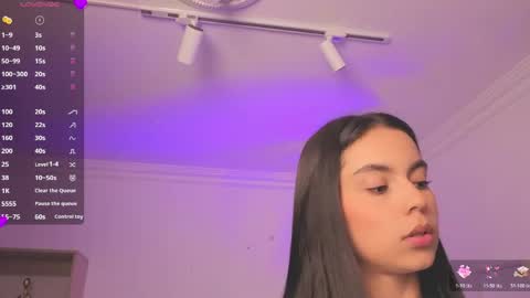 Snapshot of alejaa___ chatting on 06/05/26, 11:38 Alejandra online show from 06/05/26, 11:38