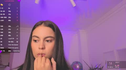 Snapshot of alejaa___ chatting on 06/08/26, 11:10 Alejandra online show from 06/08/26, 11:10