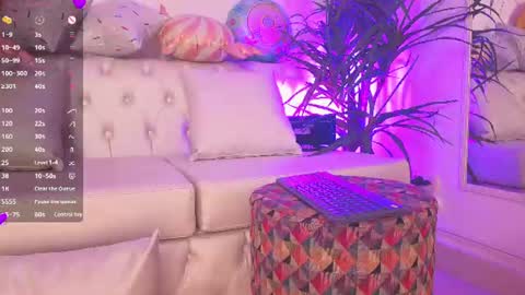 Snapshot of alejaa___ chatting on 07/06/26, 03:03 Alejandra online show from 07/06/26, 03:03