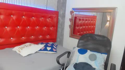 Snapshot of alejandra__hills chatting on 12/20/25, 03:35 online show from 12/20/25, 03:35