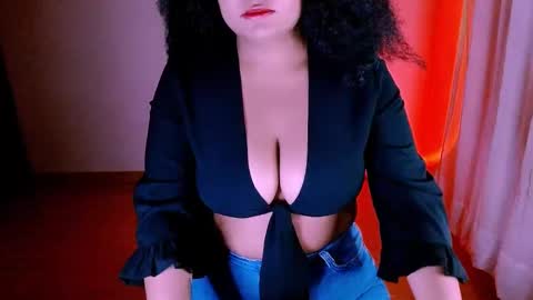 Alejandra  online show from 02/12/25, 12:58