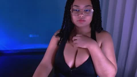 Alejandra  online show from 12/21/25, 03:24