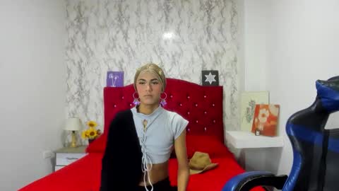 ALEJANDRA JAMES online show from 04/14/26, 11:05