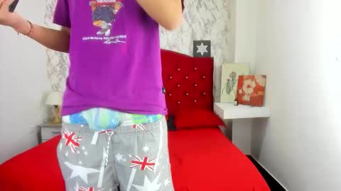 ALEJANDRA JAMES online show from 04/17/26, 11:13