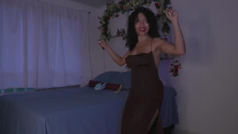 Snapshot of alejandra_kiss98 chatting on 12/07/24, 10:56 O.F alejandra h1998 stream 300 pm - 1100 pm online show from 12/07/24, 10:56