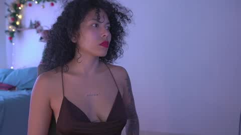 Snapshot of alejandra_kiss98 chatting on 12/07/24, 02:02 O.F alejandra h1998 stream 300 pm - 1100 pm online show from 12/07/24, 02:02