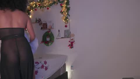 Snapshot of alejandra_kiss98 chatting on 12/10/24, 03:20 O.F alejandra h1998 stream 300 pm - 1100 pm online show from 12/10/24, 03:20