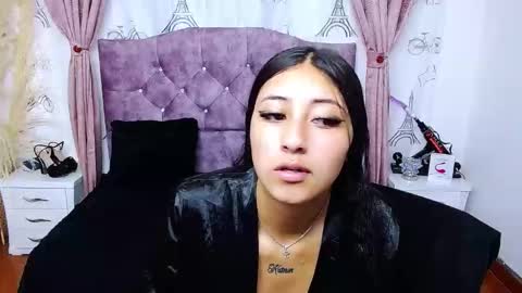 Snapshot of alejandracastr chatting on 10/05/25, 11:19 ALEJANDRA online show from 10/05/25, 11:19