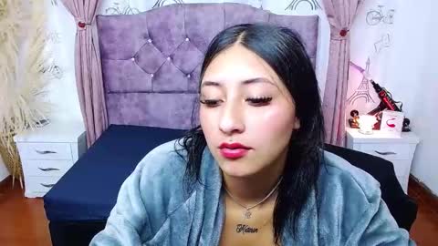 Snapshot of alejandracastr chatting on 10/15/25, 06:35 ALEJANDRA online show from 10/15/25, 06:35