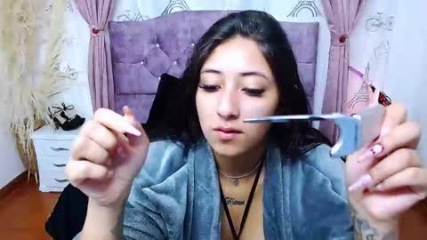 Snapshot of alejandracastr chatting on 10/18/25, 11:33 ALEJANDRA online show from 10/18/25, 11:33