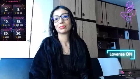 Alejandra online show from 02/12/25, 01:27