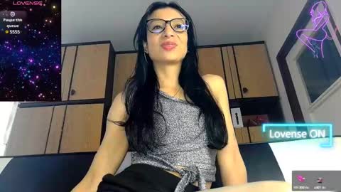 Alejandra online show from 02/15/25, 08:22