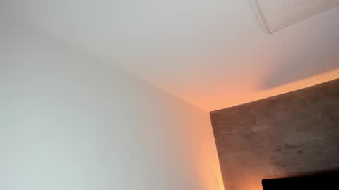 Snapshot of alejandrarojas_ chatting on 12/19/25, 12:01 Alejandra online show from 12/19/25, 12:01