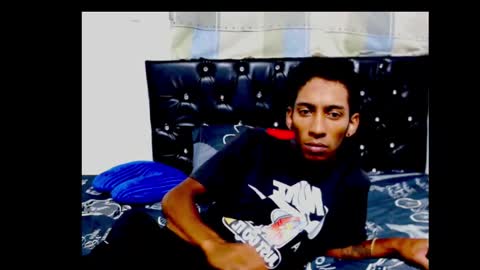 Snapshot of alejandrito_king chatting on 11/16/25, 06:30 alejandrito_king online show from 11/16/25, 06:30