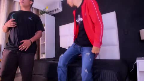 Snapshot of alejandro_astor17 chatting on 01/14/26, 03:34 Alejandro online show from 01/14/26, 03:34