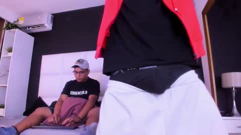 Snapshot of alejandro_astor17 chatting on 01/15/26, 04:06 Alejandro online show from 01/15/26, 04:06