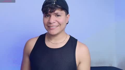 Snapshot of alejandro_vt chatting on 10/05/25, 03:05 Alejandro G online show from 10/05/25, 03:05