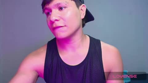 Snapshot of alejandro_vt chatting on 10/20/25, 03:07 Alejandro G online show from 10/20/25, 03:07