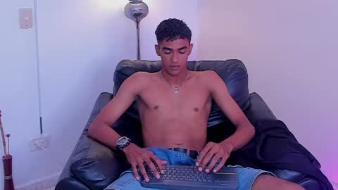 Snapshot of alejandro_williams chatting on 05/14/26, 09:21 Alejandro williams online show from 05/14/26, 09:21