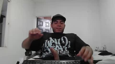Snapshot of alejandrocock23 chatting on 03/08/25, 02:51 alejandrocock online show from 03/08/25, 02:51