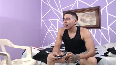 Snapshot of alejandrocock23 chatting on 10/04/25, 03:21 alejandrocock online show from 10/04/25, 03:21