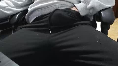 Snapshot of alejandrolna chatting on 03/27/26, 09:53 alejandro online show from 03/27/26, 09:53